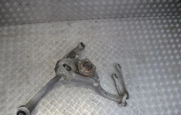 Porsche Macan (95B) Front wheel hub spindle knuckle 