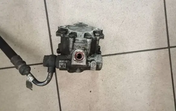 Land Rover Freelander Power steering pump QVB101453 7690974124