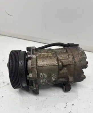 Volkswagen Golf IV Air conditioning (A/C) compressor (pump) SD7VC8