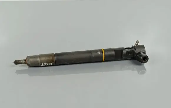 SsangYong Rexton Fuel injector 28384645