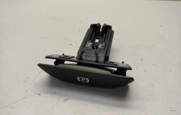 Mercedes-Benz C W204 Hand brake release handle A2044200177