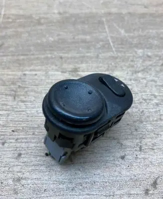 Opel Zafira A Wing mirror switch 09226861 1213R