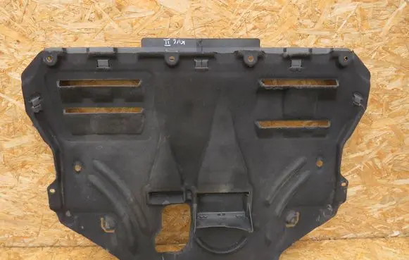 Ford Kuga II Engine splash shield/under tray 