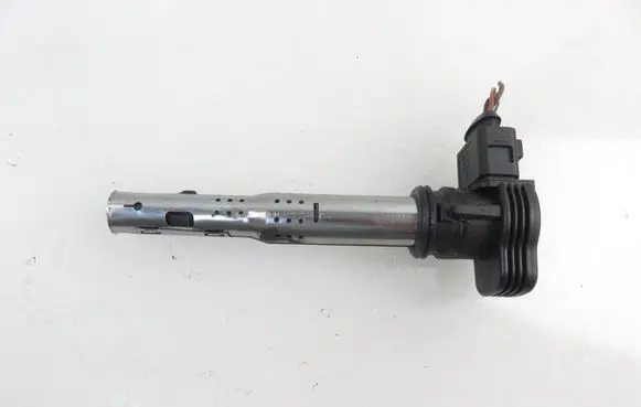 Volkswagen PASSAT B6 High voltage ignition coil 07K905715F