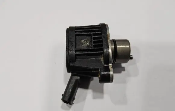 Volkswagen Tiguan Turbo solenoid valve 04E906048C 04E906048