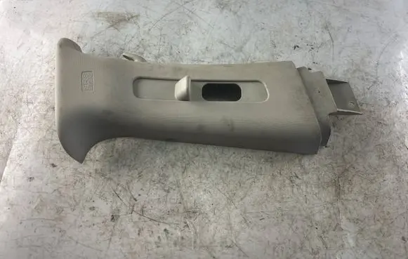 Chrysler 300 - 300C (B) pillar trim (top) 1av96bd1ad