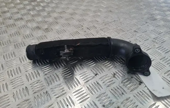 Audi A4 S4 B9 Air intake hose/pipe