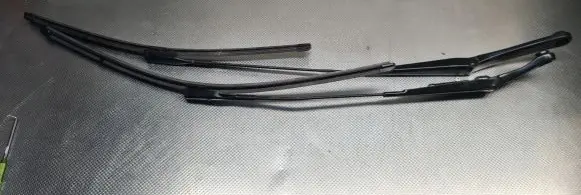 Audi A4 S4 B8 8K Front wiper blade arm 8K1955407