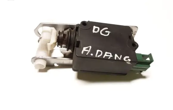 Land Rover Discovery 3 - LR3 Central locking motor 40620482 01067005041 51247016050