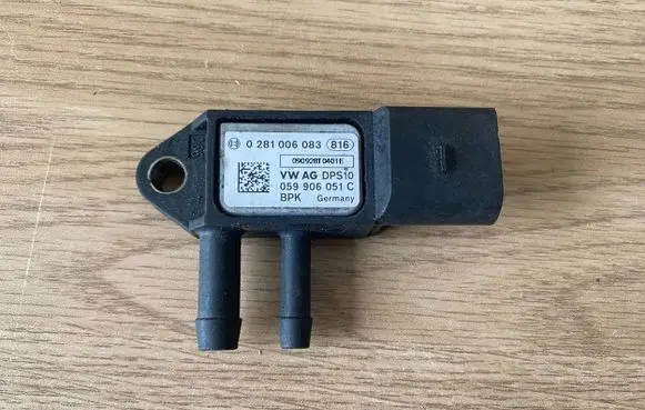 Seat Leon (1P) Exhaust gas pressure sensor 059906051C 0281006083 090928T0401E