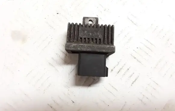 Volvo S40, V40 Glow plug pre-heat relay 7700115078