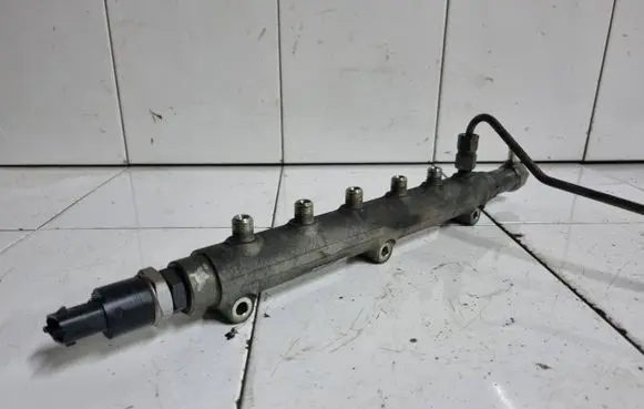 Volvo S80 Fuel main line pipe 8658252 002130L1 0445215010