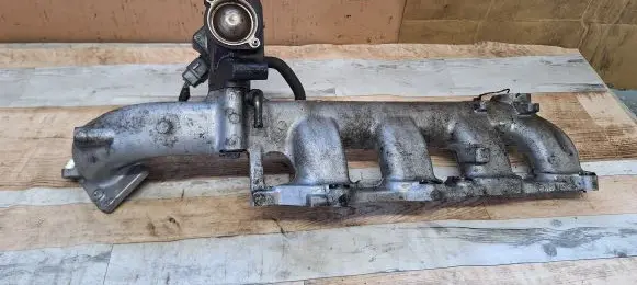 Nissan X-Trail T30 Intake manifold NL0801