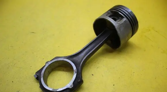Audi A6 S6 C4 4A Piston with connecting rod 077B