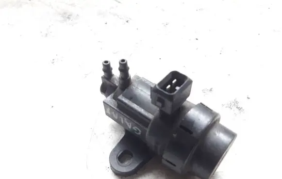 Ford Galaxy Vacuum valve 