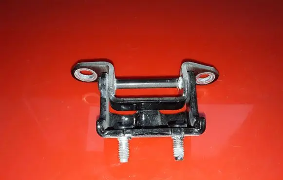 Nissan Qashqai Rear door upper hinge ES03