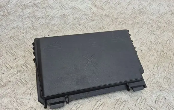 Opel Meriva B Fuse box cover 13246936