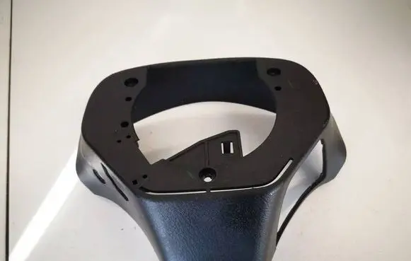 Steering wheel column trim