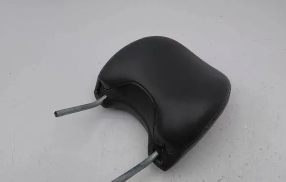 Volvo S60 Front seat headrest 