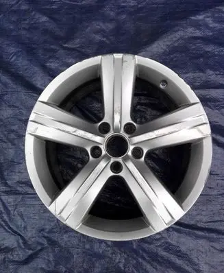 Volkswagen PASSAT B7 R17 alloy rim 
