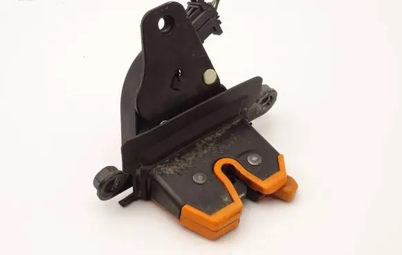 Skoda Fabia Mk1 (6Y) Tailgate/trunk/boot lock/catch/latch 6Y0827501H