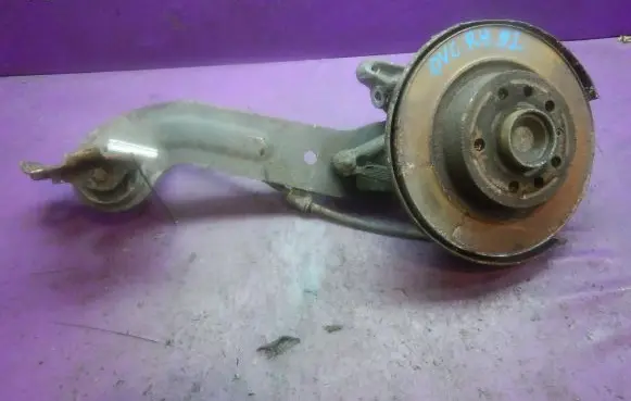 Opel Vectra C Rear wheel hub spindle/knuckle 