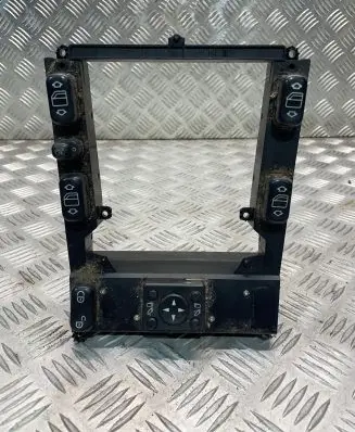 Mercedes-Benz ML W163 Electric window control switch A1638207110