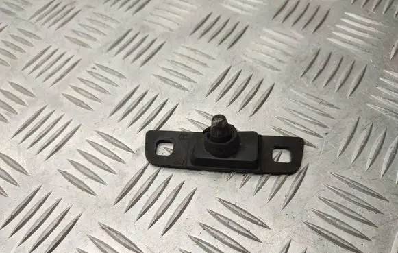 Mercedes-Benz Vito Viano W447 Sliding door lock loop/hook striker A6397580127