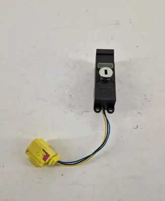 Volkswagen Touareg I Passenger airbag on/off switch 7L6919211
