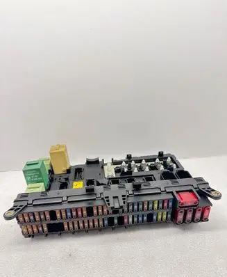 Land Rover Range Rover L322 Fuse box set YQE500050