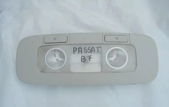 Volkswagen PASSAT B7 Rear seat light