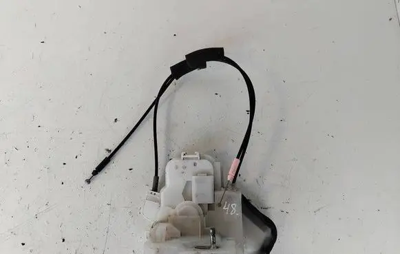 Subaru Forester SH Rear door lock