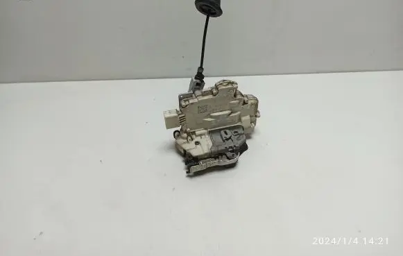Audi Q3 8U Rear door lock 4G0839015