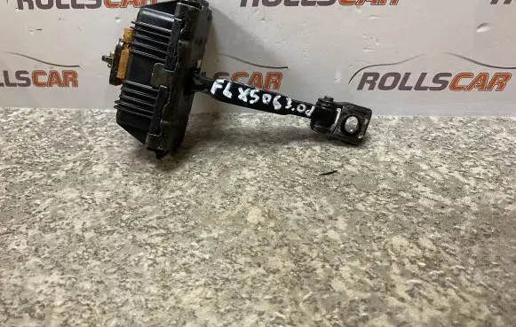 BMW X5 E53 Front door check strap stopper 8402502