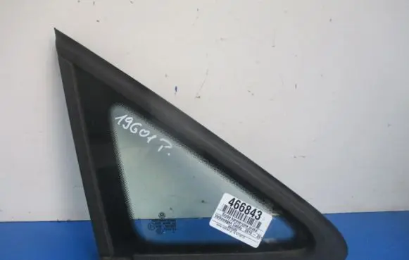 Volkswagen Caddy Front door vent window glass four-door 