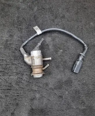 Audi A4 S4 B9 AdBlue injector 4G0131113D 260916130046 4G0131113E