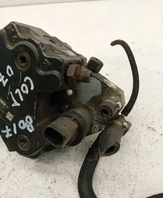Mitsubishi Colt Fuel injection high pressure pump A6400700701 0445010120