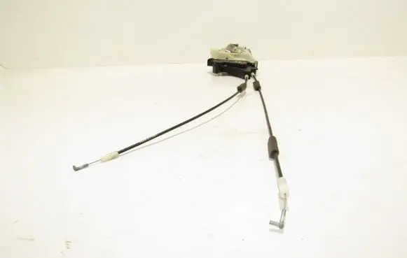 Mitsubishi L200 Rear door lock kodo