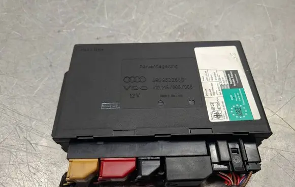 Audi A6 S6 C5 4B Comfort/convenience module 4B0962258D