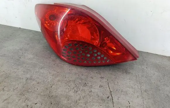 Peugeot 207 Rear/tail lights 