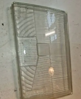 GAZ 24-10 Headlight lense 60123711201