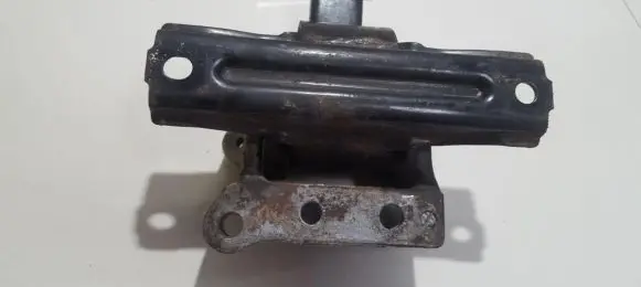Mitsubishi Outlander Engine mount bracket MN184344
