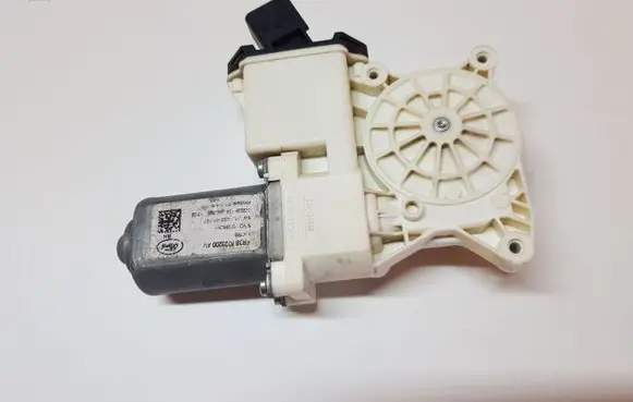 Ford Mustang VI Front door window regulator motor FR3B6323200AV C28603102CWRCU C28603102