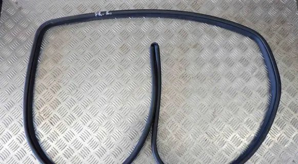 Toyota Prius+ (ZVW40) Front door rubber seal 6231147040