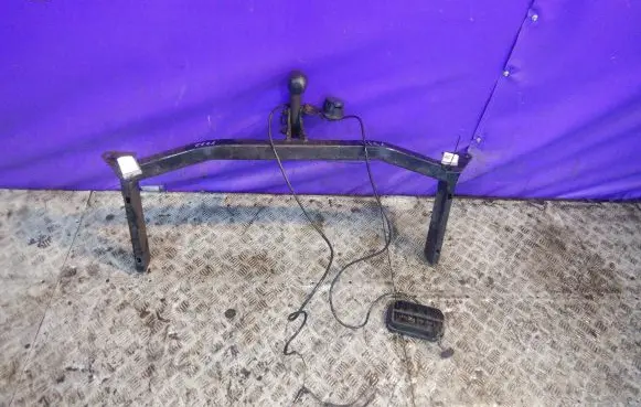 Audi A4 S4 B5 8D Tow bar 