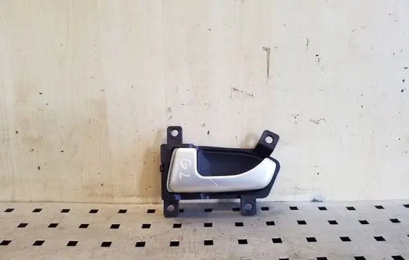KIA Sportage Rear door interior handle 826103U000