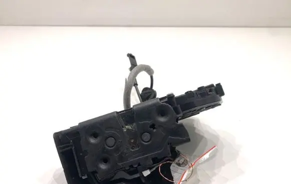 Volvo V70 Rear door lock 31253675
