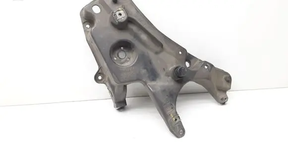 Volvo S90, V90 Fender mounting bracket 31378985
