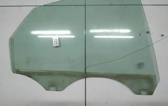 Volvo S40 Rear door window glass as2