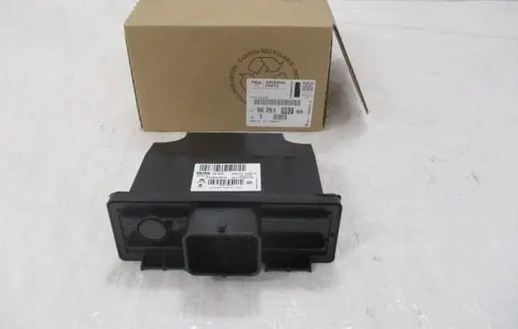 Peugeot 3008 II Torque split ecu control unit/module 9826199380